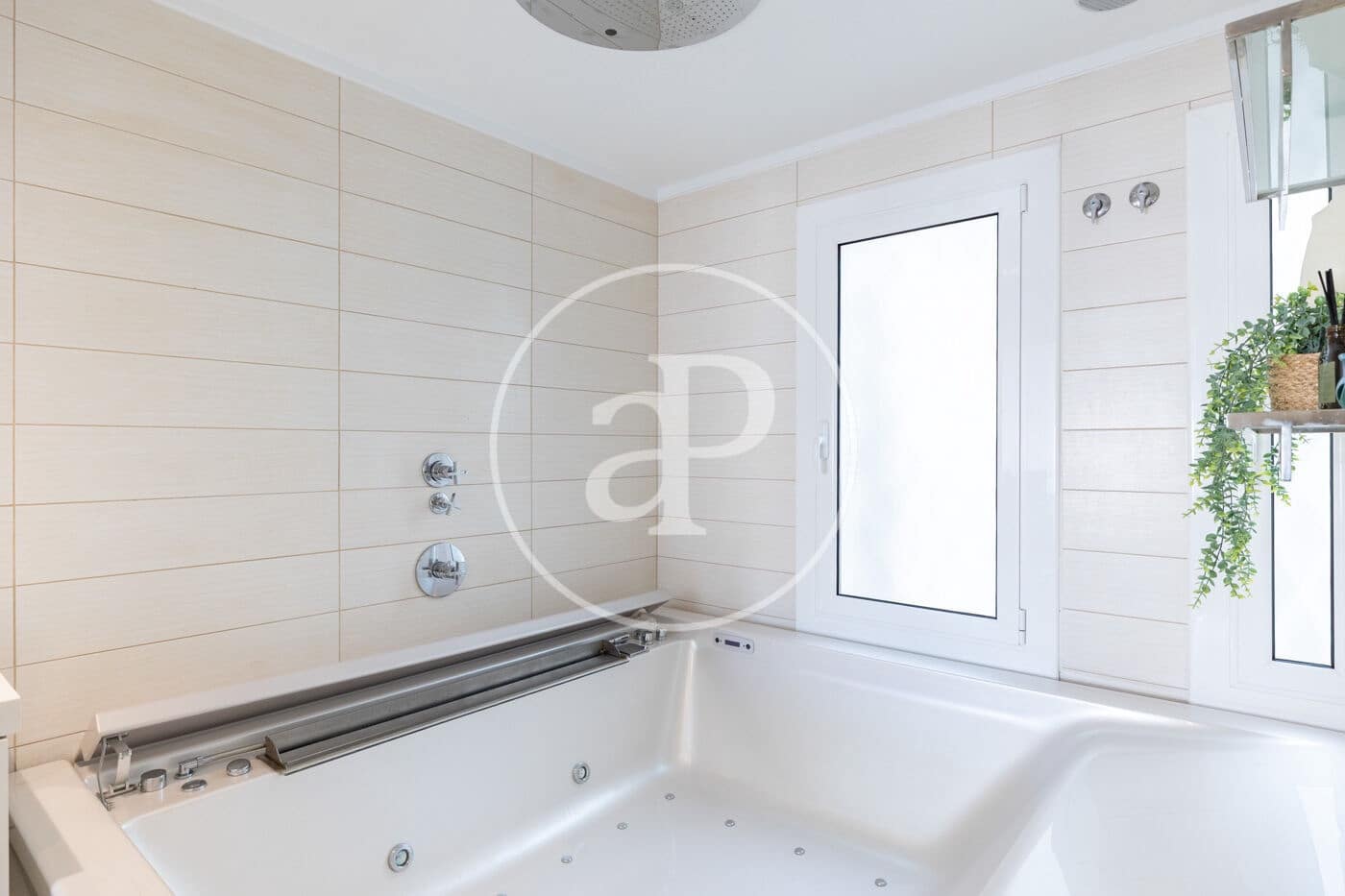 2 bedroom Apartment for rent in Barcelona city - € 5,300 (Ref: 9761969)