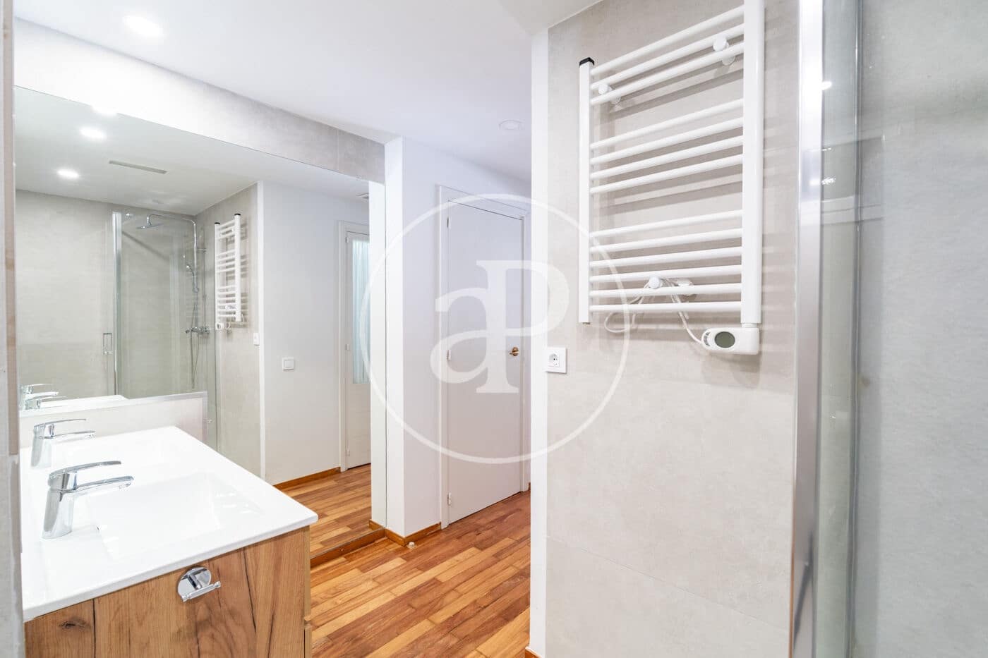 5 bedroom Apartment for rent in Barcelona city with garage - € 4,500 (Ref: 9770620)