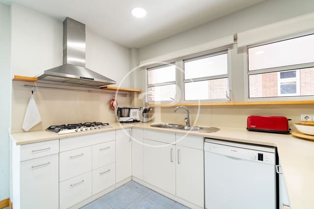 5 bedroom Apartment for rent in Les Tres Torres, Barcelona city with garage - € 4,500 (Ref: 9770620)