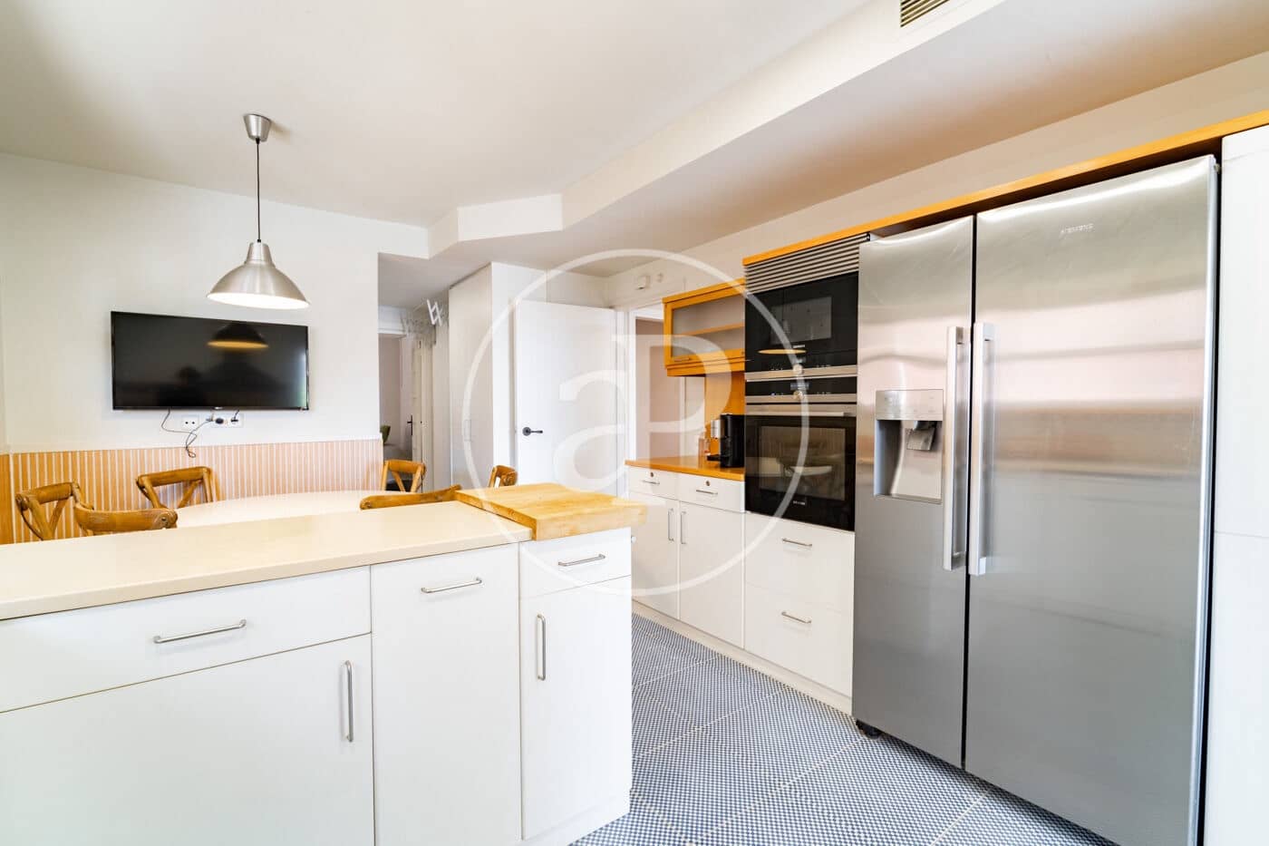 5 bedroom Apartment for rent in Barcelona city with garage - € 4,500 (Ref: 9770620)