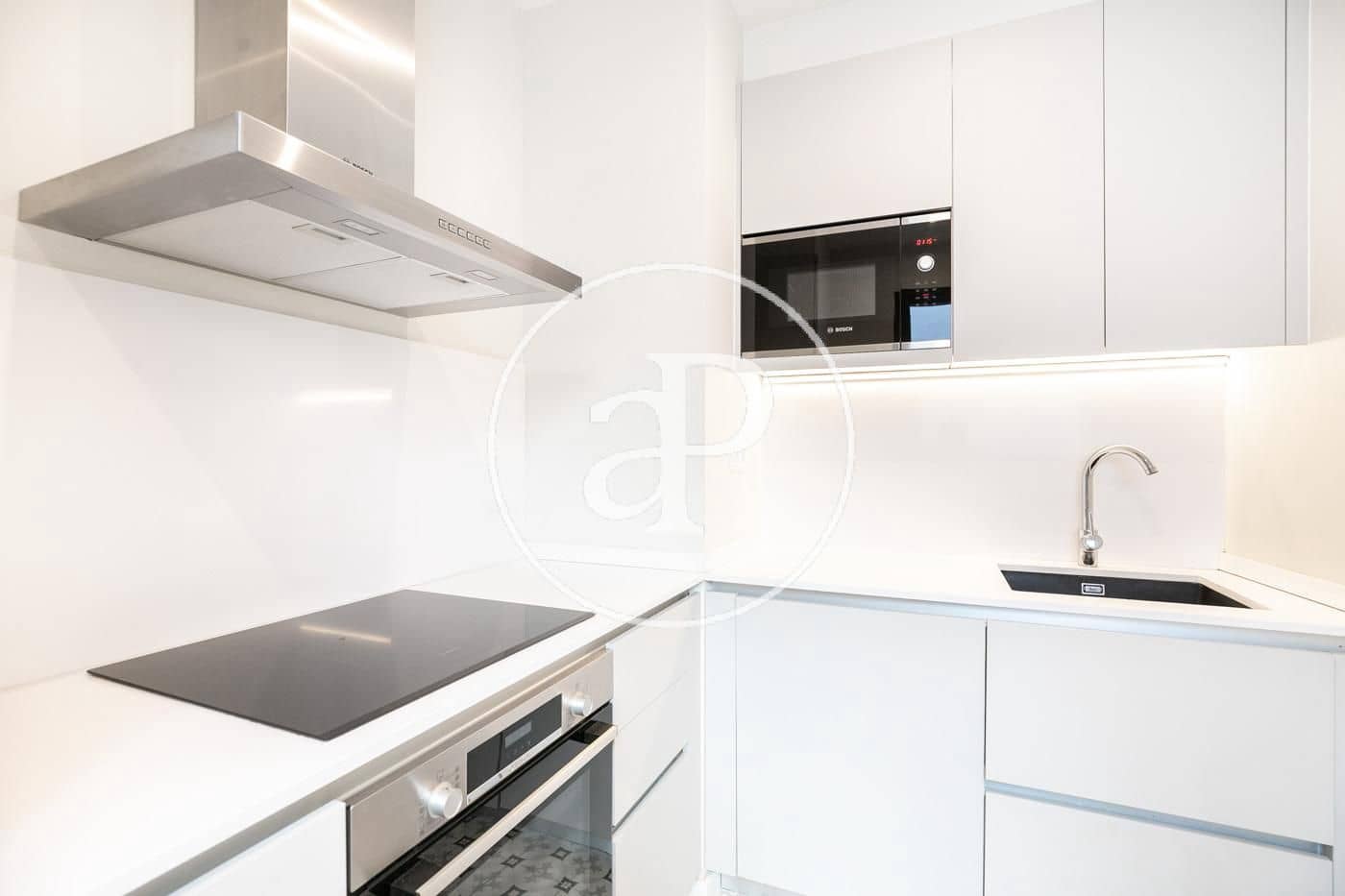 2 bedroom Apartment for rent in Barcelona city - € 2,700 (Ref: 9770621)