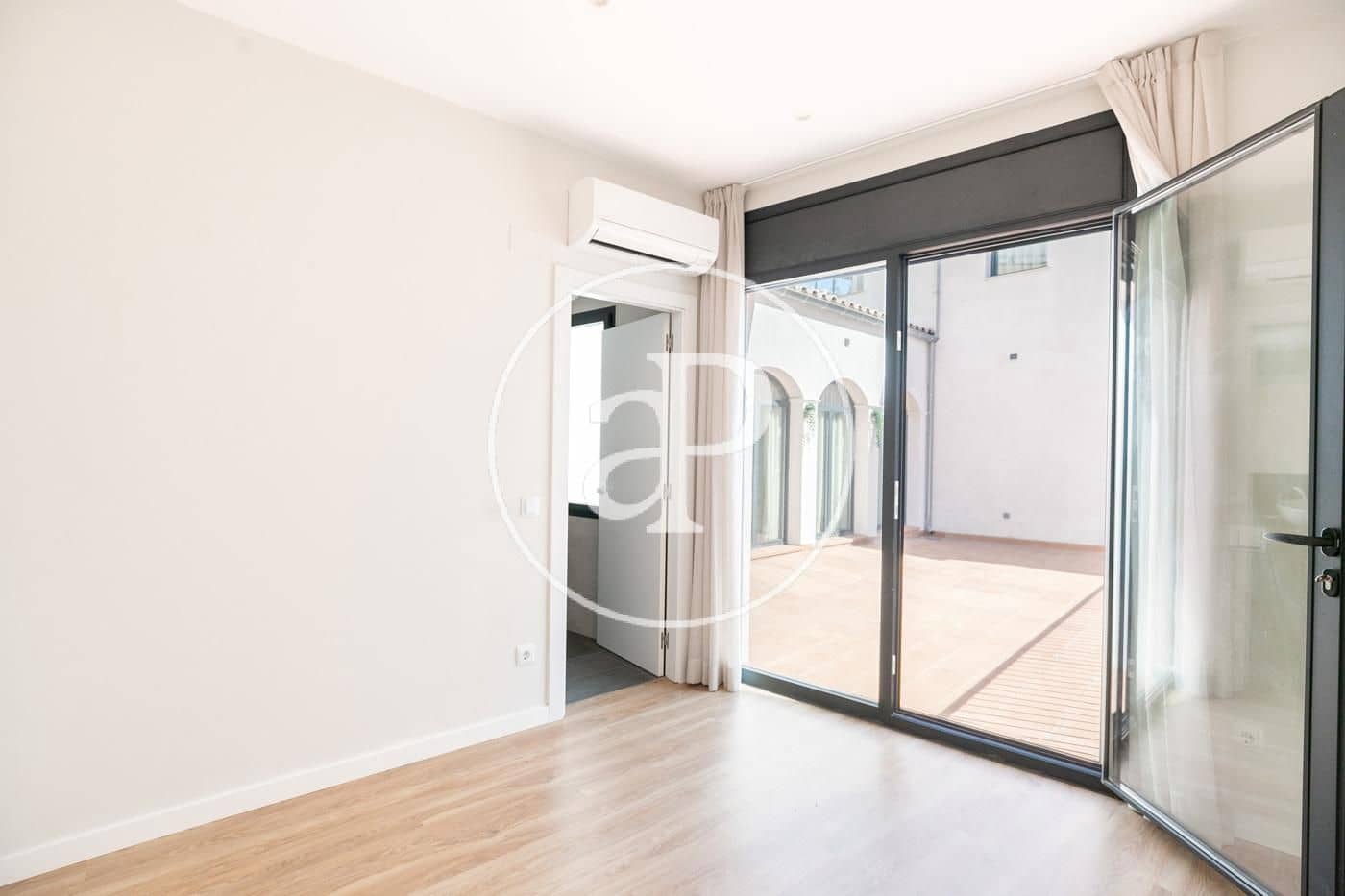 2 bedroom Apartment for rent in Barcelona city - € 2,700 (Ref: 9770621)