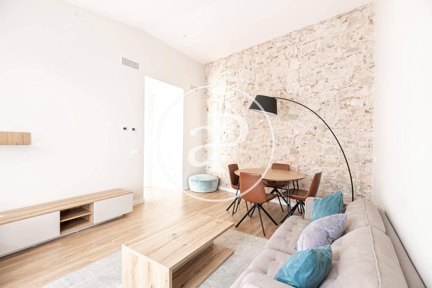 2 bedroom Apartment for rent in Barcelona city - € 2,700 (Ref: 9770621)