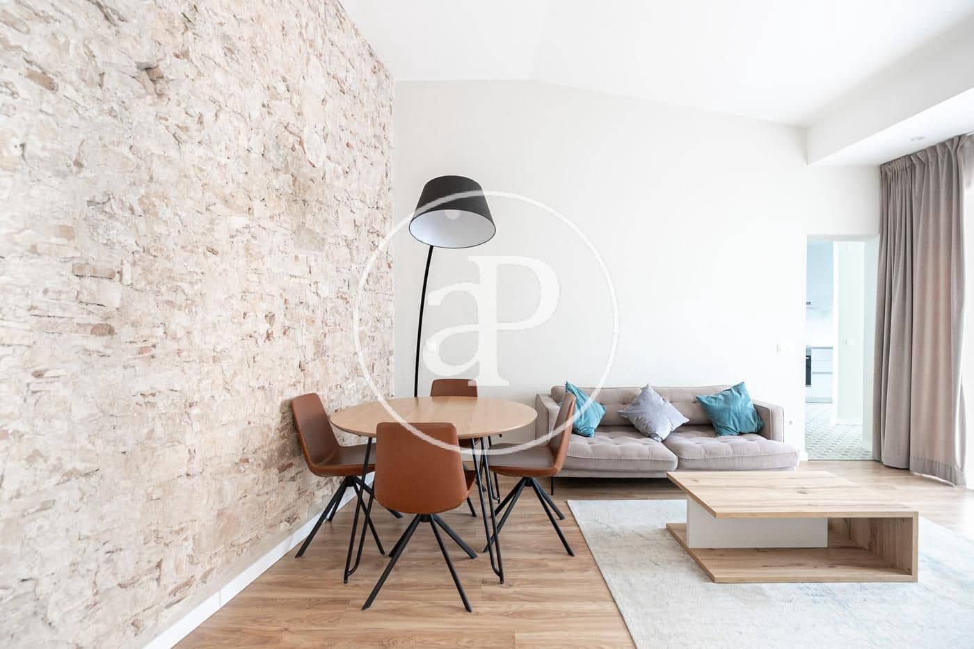 2 bedroom Apartment for rent in Barcelona city - € 2,700 (Ref: 9770621)