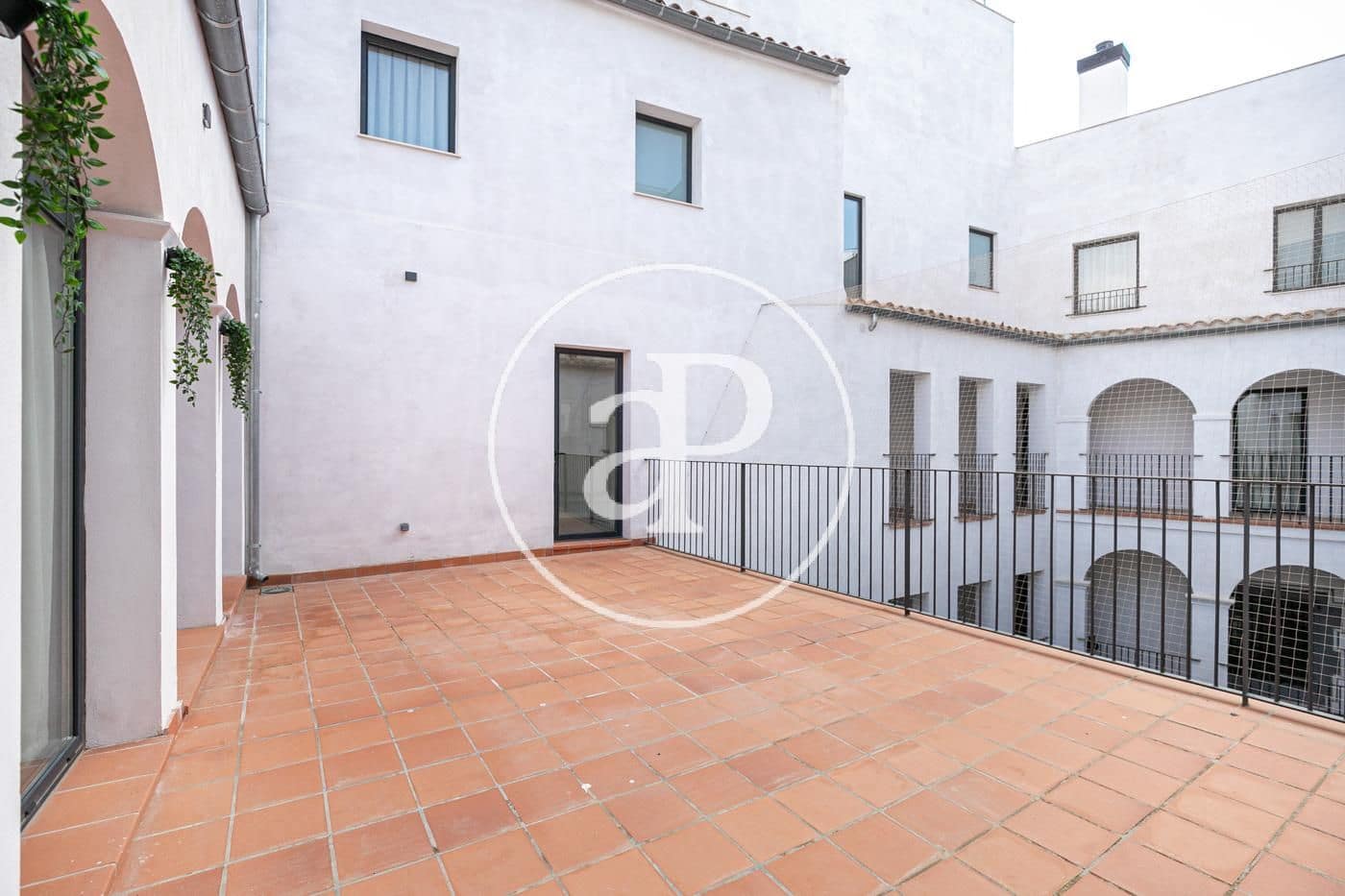 2 bedroom Apartment for rent in Barcelona city - € 2,700 (Ref: 9770621)