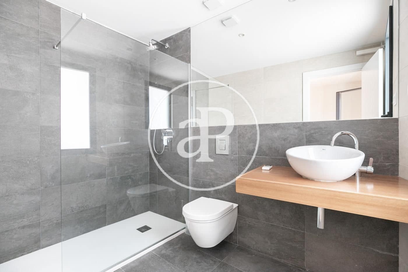 2 bedroom Apartment for rent in Barcelona city - € 2,700 (Ref: 9770621)