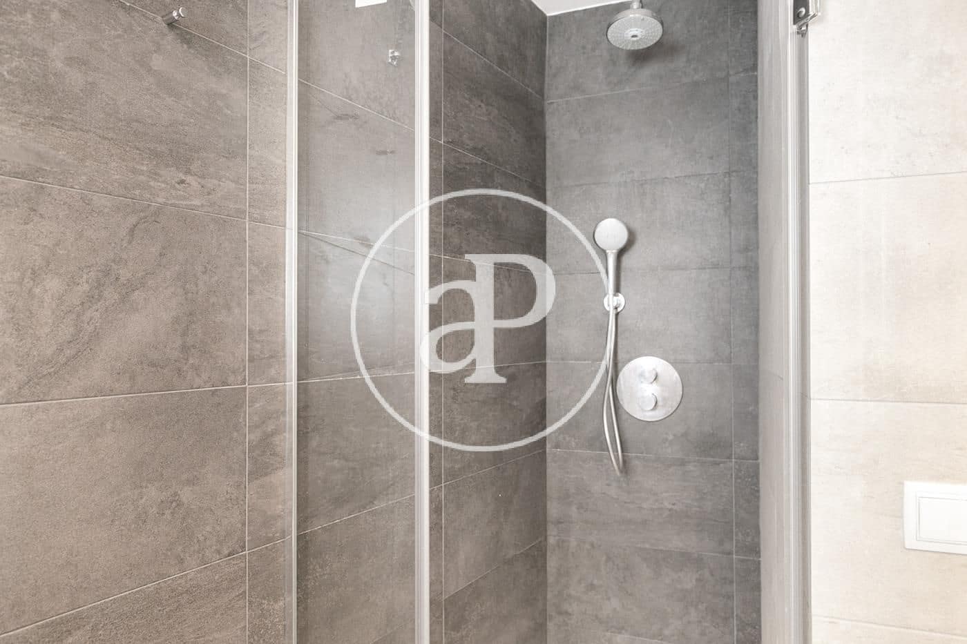 2 bedroom Apartment for rent in Barcelona city - € 2,700 (Ref: 9770621)