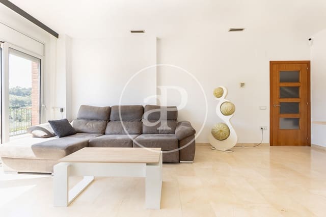 3 soverom Villa til salgs i Terrassa med svømmebasseng - € 550 000 (Ref: 9770623)