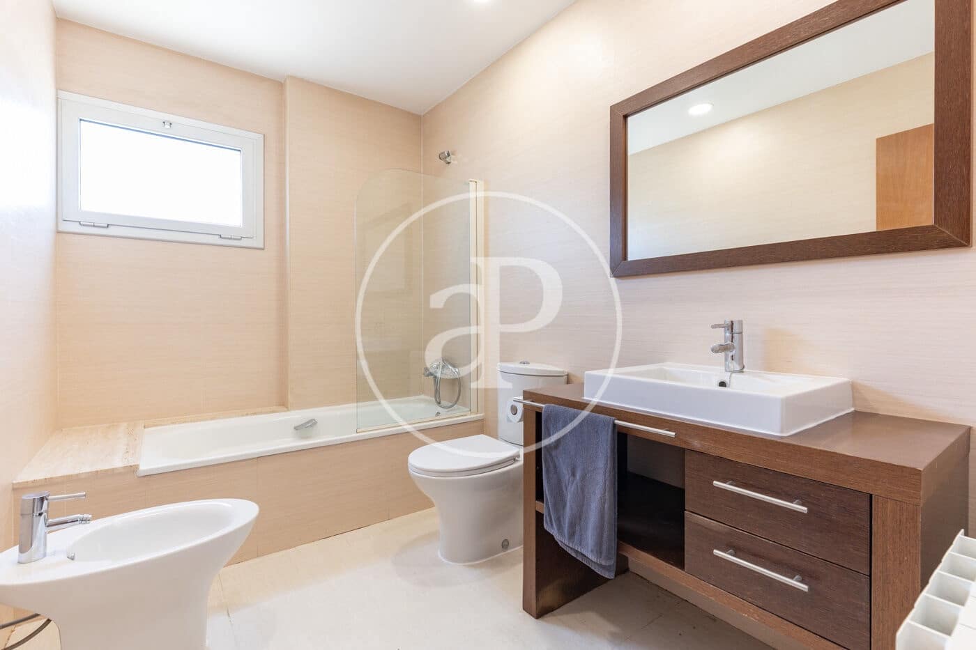 3 bedroom Villa for sale in Terrassa with pool - € 550,000 (Ref: 9770623)