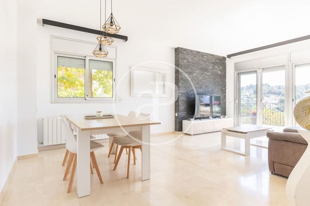 3 soverom Villa til salgs i Terrassa med svømmebasseng - € 550 000 (Ref: 9770623)