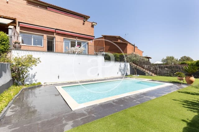 3 soverom Villa til salgs i Terrassa med svømmebasseng - € 550 000 (Ref: 9770623)