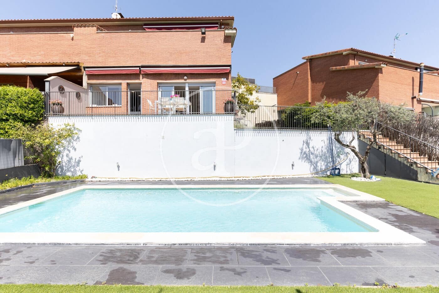 3 bedroom Villa for sale in Terrassa with pool - € 550,000 (Ref: 9770623)
