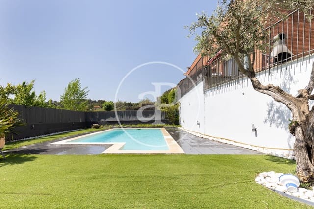 3 soverom Villa til salgs i Terrassa med svømmebasseng - € 550 000 (Ref: 9770623)