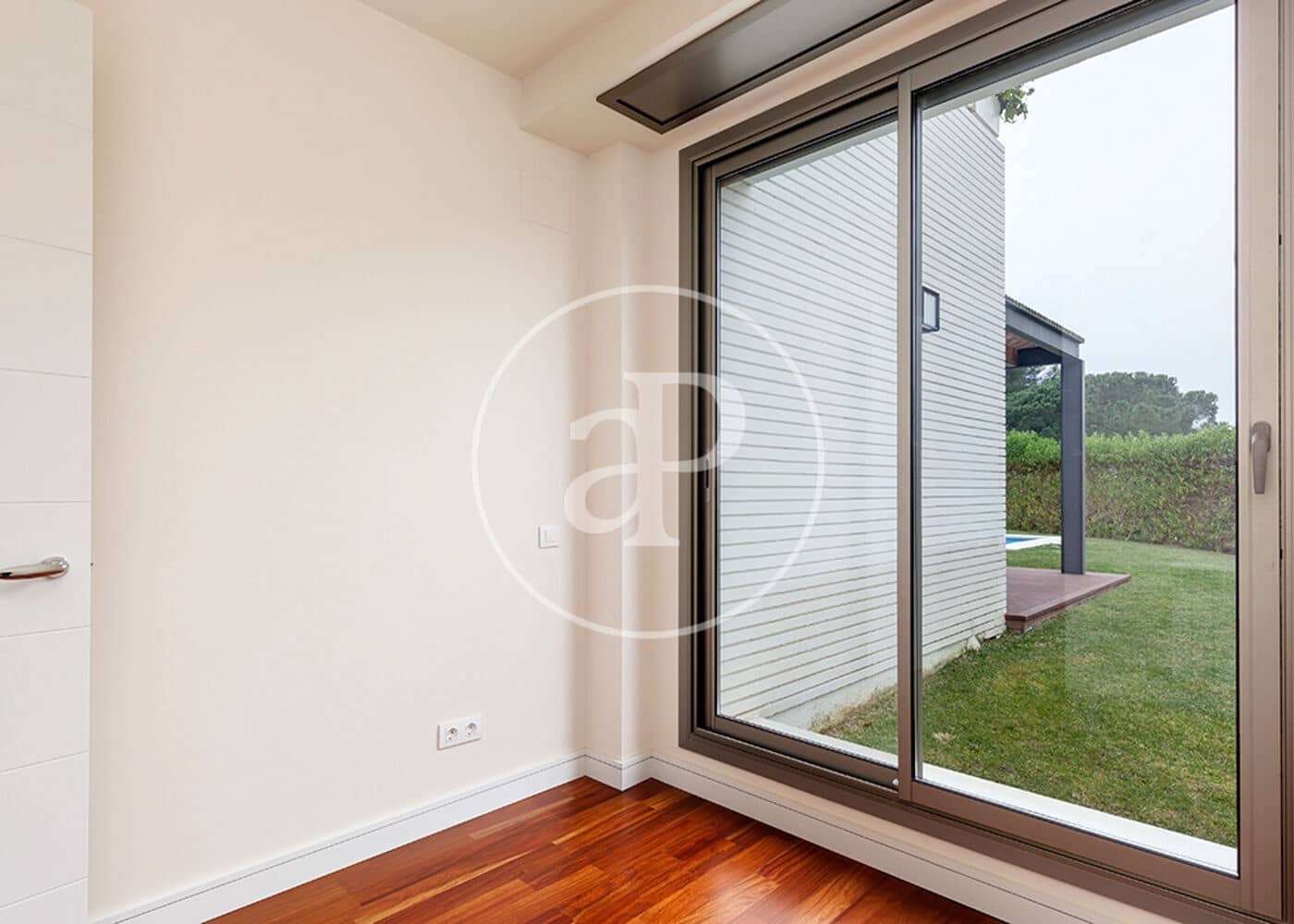 5 bedroom Apartment for rent in Sant Vicenc de Montalt with pool garage - € 4,855 (Ref: 9770624)