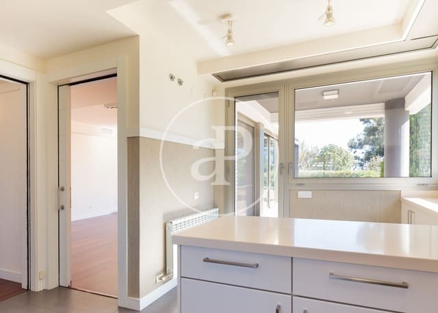 5 slaapkamer Appartement te huur in Sant Vicenç de Montalt met zwembad garage - € 4.311 (Ref: 9770625)