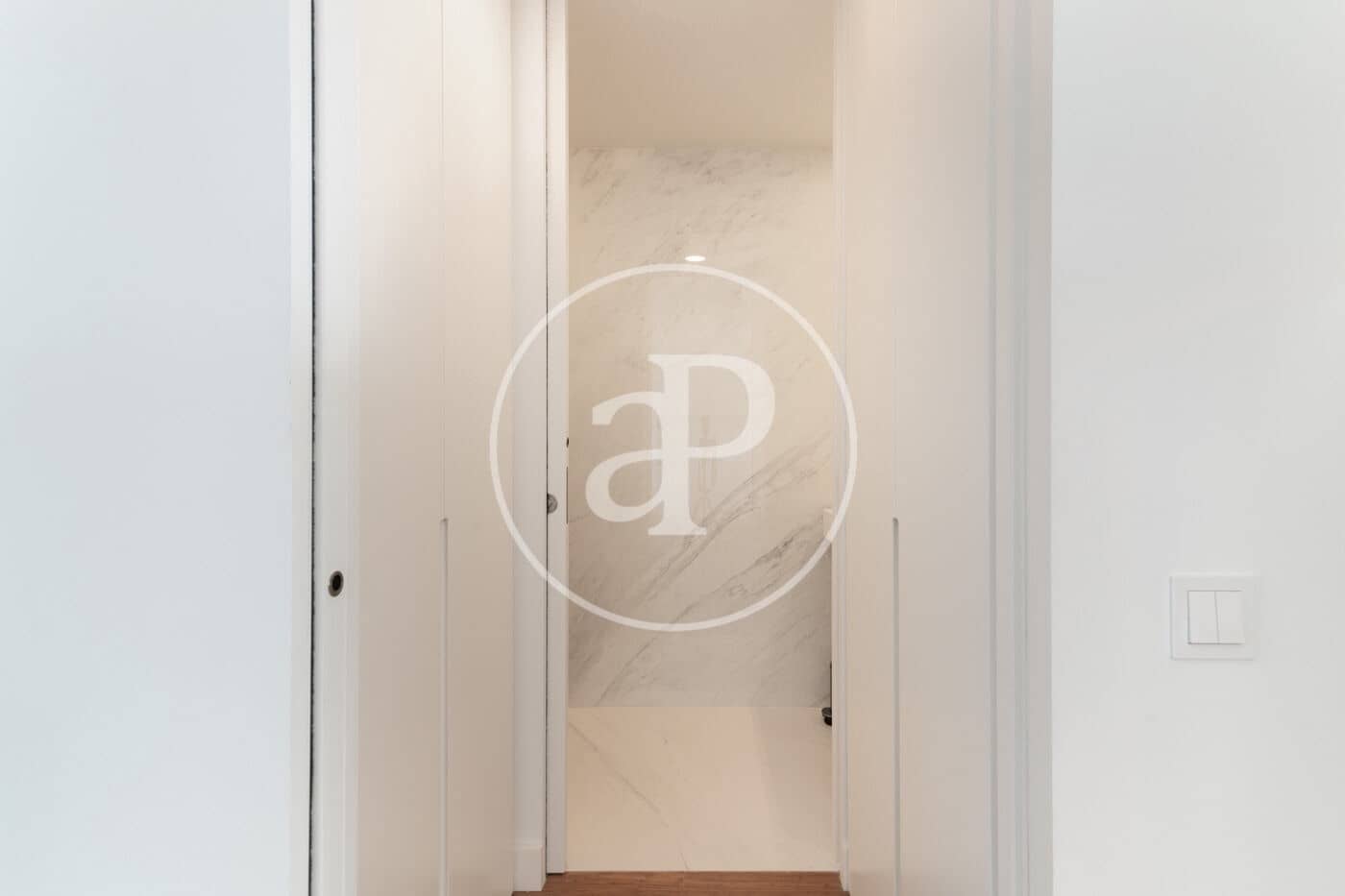 1 bedroom Apartment for rent in Barcelona city with pool garage - € 5,145 (Ref: 9770626)