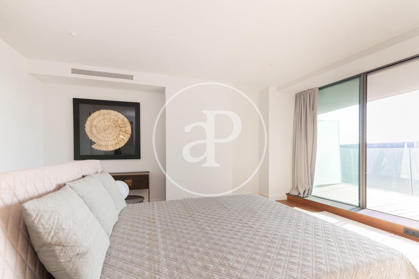 1 bedroom Apartment for rent in Barcelona city with pool garage - € 5,145 (Ref: 9770626)
