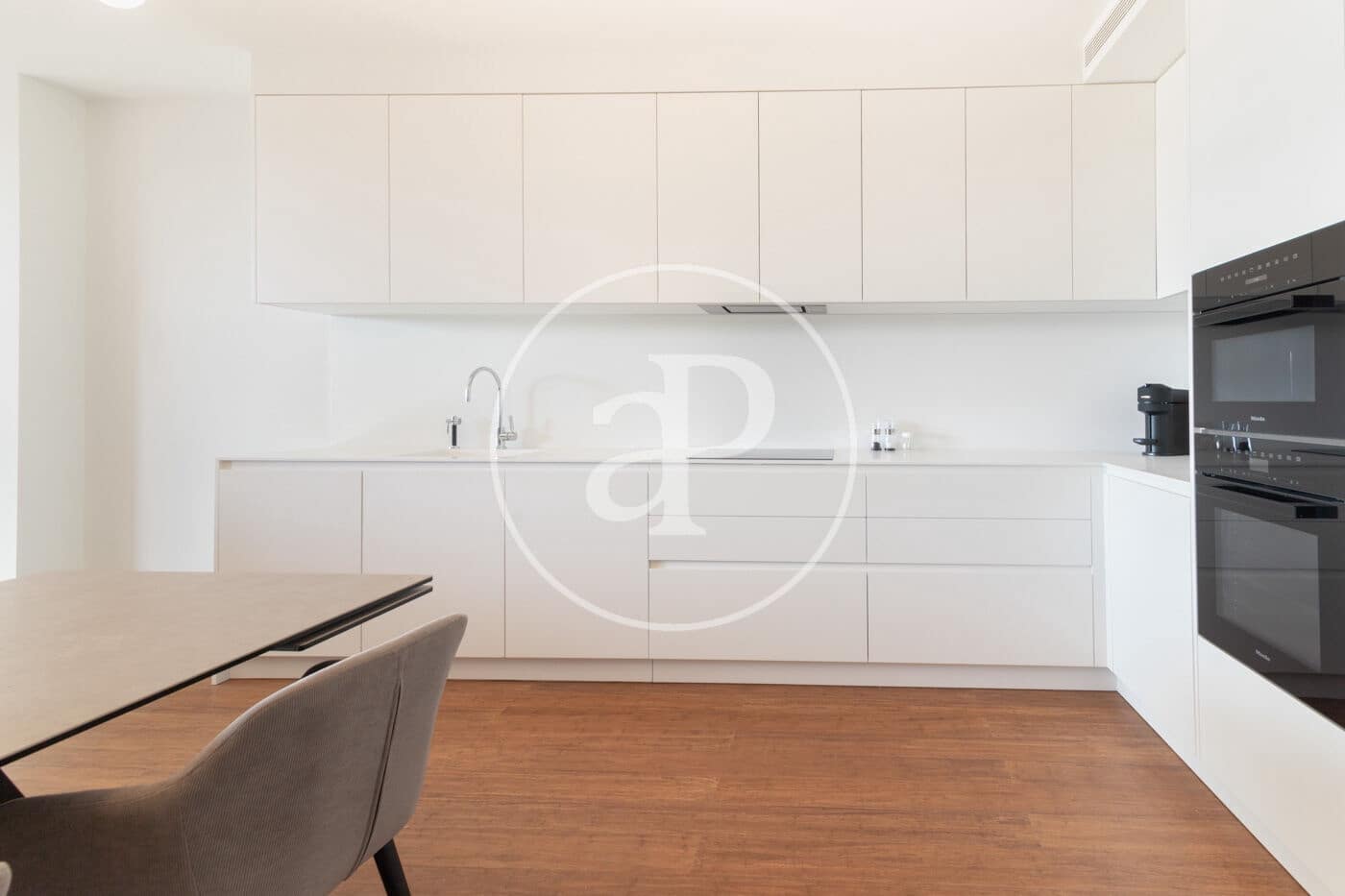 1 bedroom Apartment for rent in Barcelona city with pool garage - € 5,145 (Ref: 9770626)