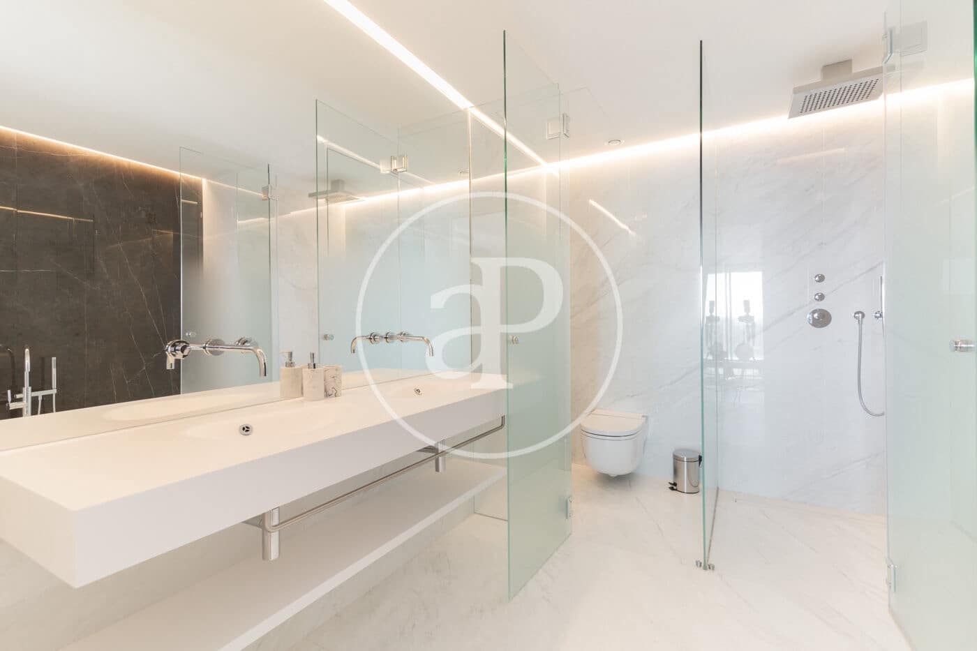 1 bedroom Apartment for rent in Barcelona city with pool garage - € 5,145 (Ref: 9770626)