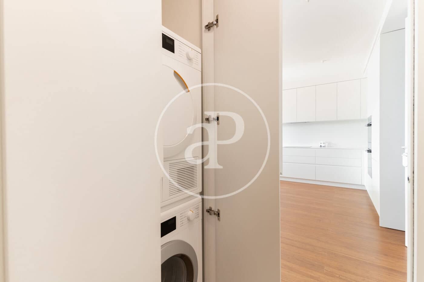 1 bedroom Apartment for rent in Barcelona city with pool garage - € 5,145 (Ref: 9770626)