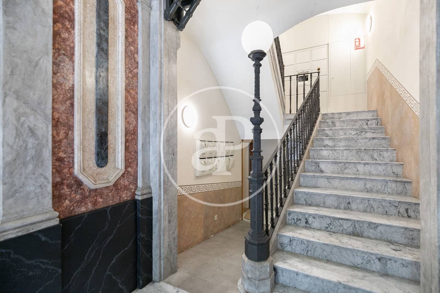 3 soveværelse Lejlighed til salg i Barcelona by - € 2.188.000 (Ref: 9770639)