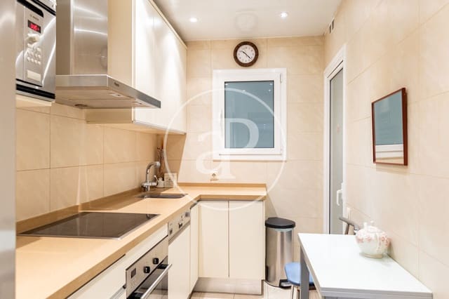 4 sypialnia Apartament na sprzedaż w La Sagrada Família, Miasto Barcelona - 639 000 € (Ref: 9773041)