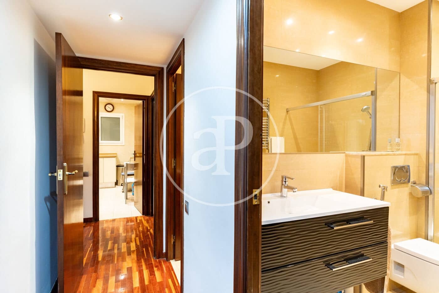 4 sypialnia Apartament na sprzedaż w Miasto Barcelona - 639 000 € (Ref: 9773041)