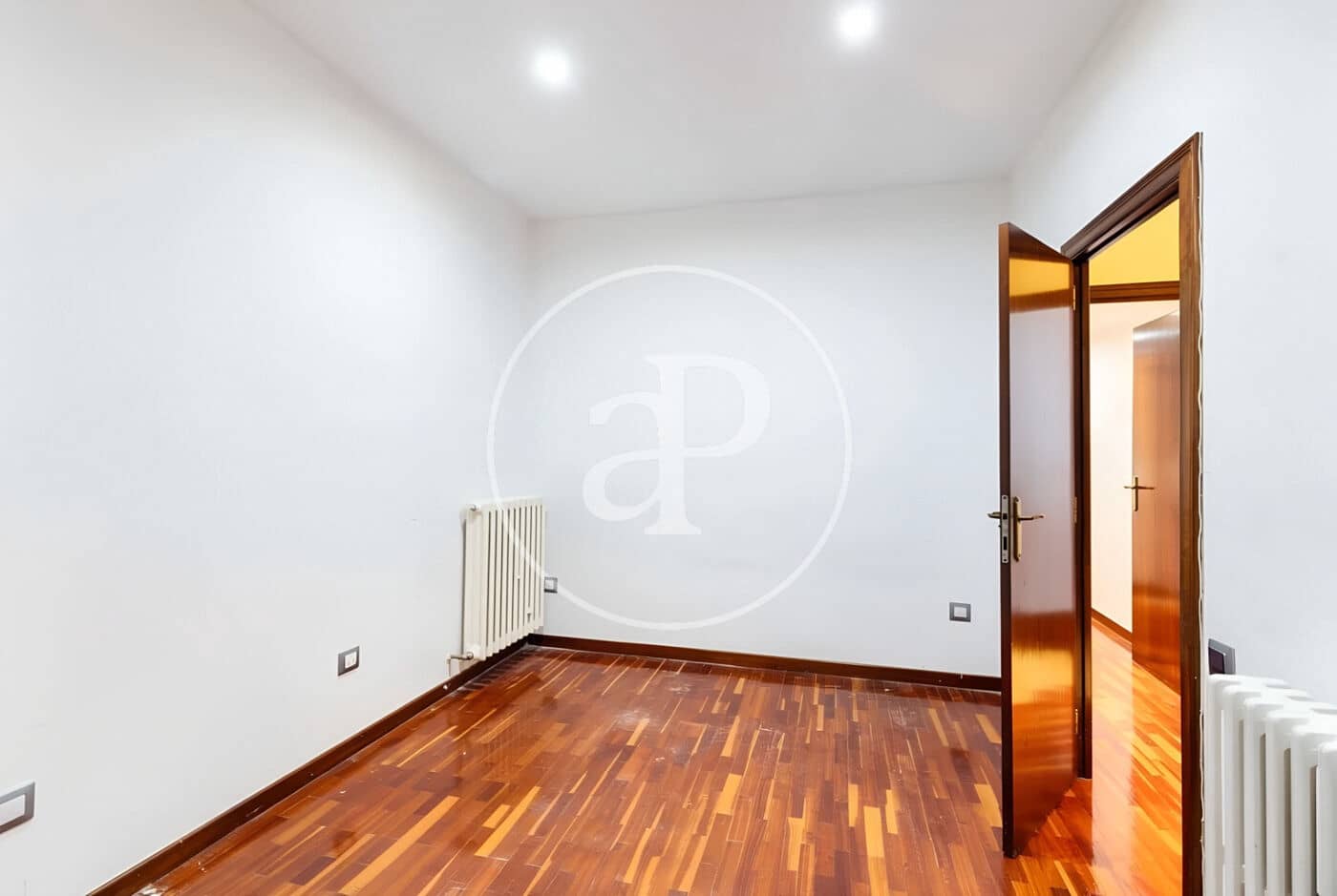 4 sypialnia Apartament na sprzedaż w Miasto Barcelona - 639 000 € (Ref: 9773041)