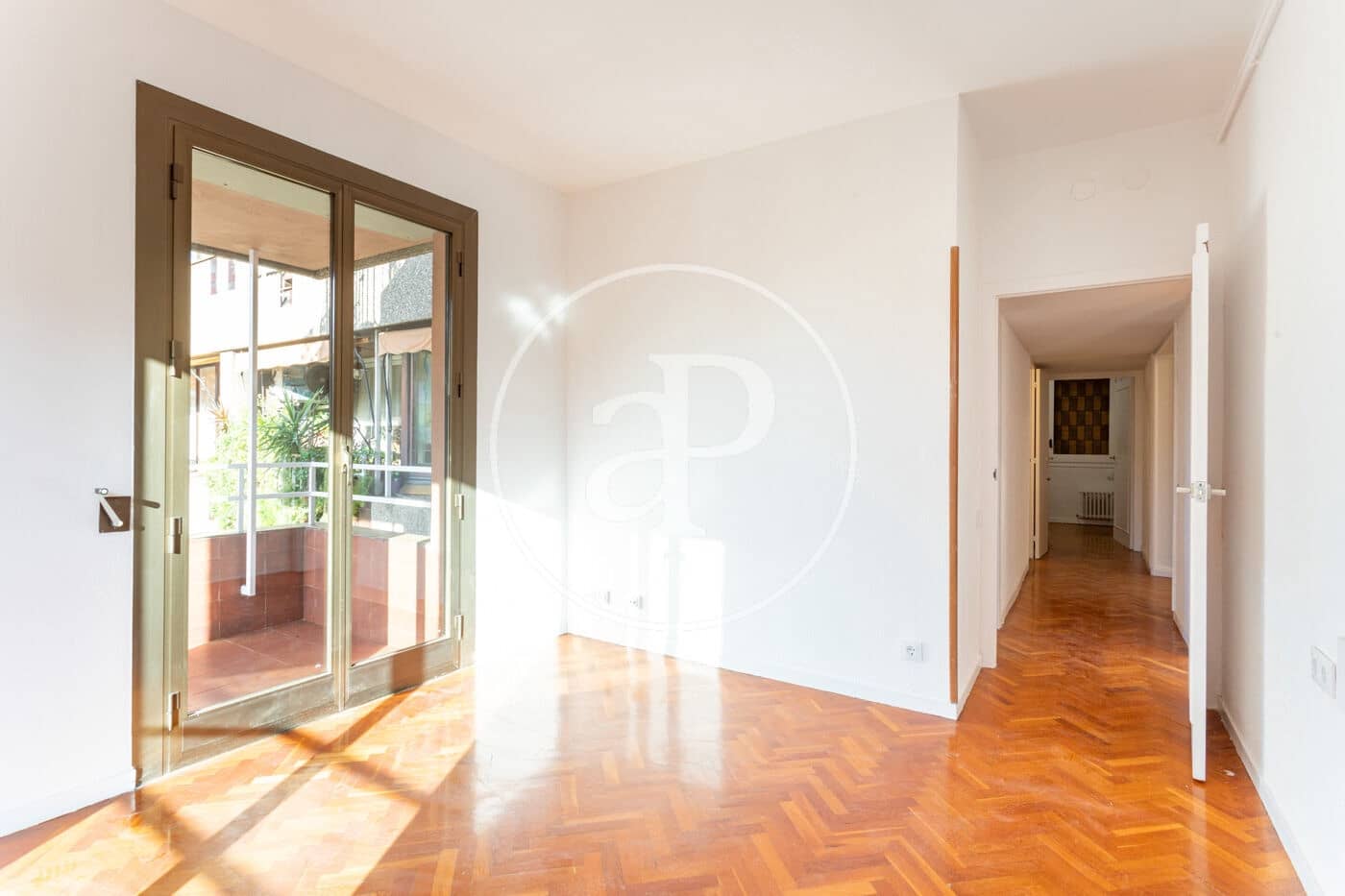 4 sovrum Lägenhet att hyra i Barcelona stad med garage - 2 450 € (Ref: 9773044)