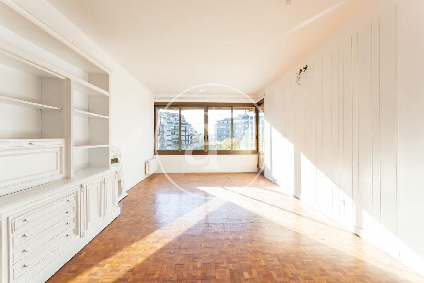 4 sovrum Lägenhet att hyra i Barcelona stad med garage - 2 450 € (Ref: 9773044)