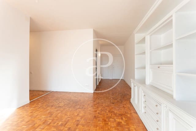 4 sovrum Lägenhet att hyra i Les Corts, Barcelona stad med garage - 2 450 € (Ref: 9773044)