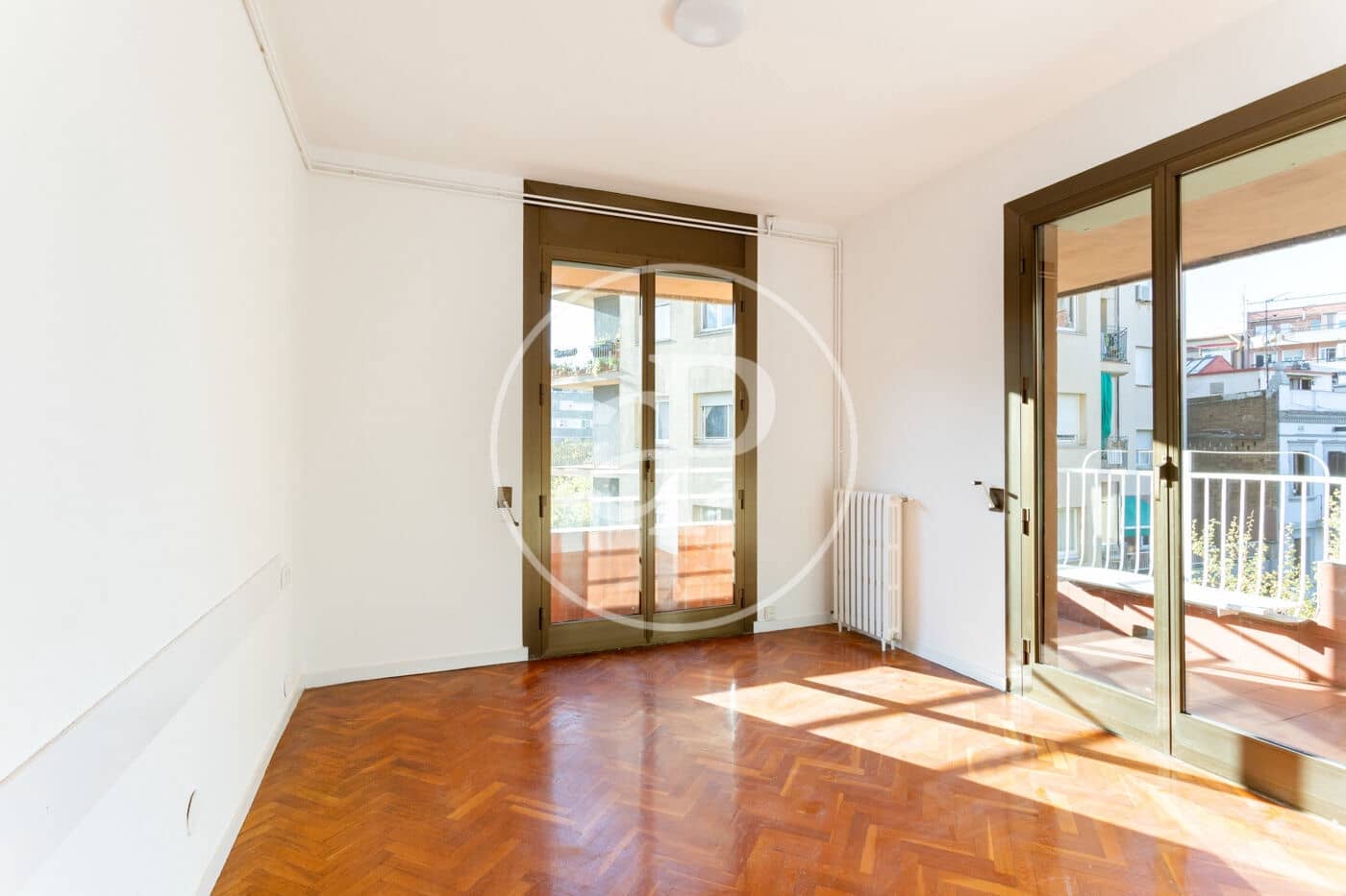 4 sovrum Lägenhet att hyra i Barcelona stad med garage - 2 450 € (Ref: 9773044)