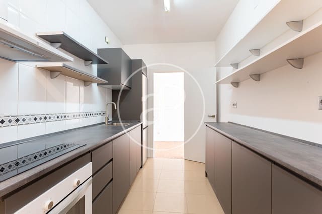 4 sovrum Lägenhet att hyra i Les Corts, Barcelona stad med garage - 2 450 € (Ref: 9773044)