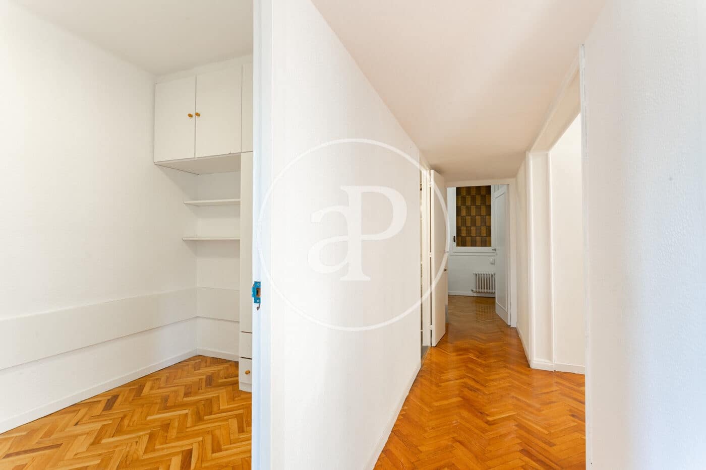 4 sovrum Lägenhet att hyra i Barcelona stad med garage - 2 450 € (Ref: 9773044)