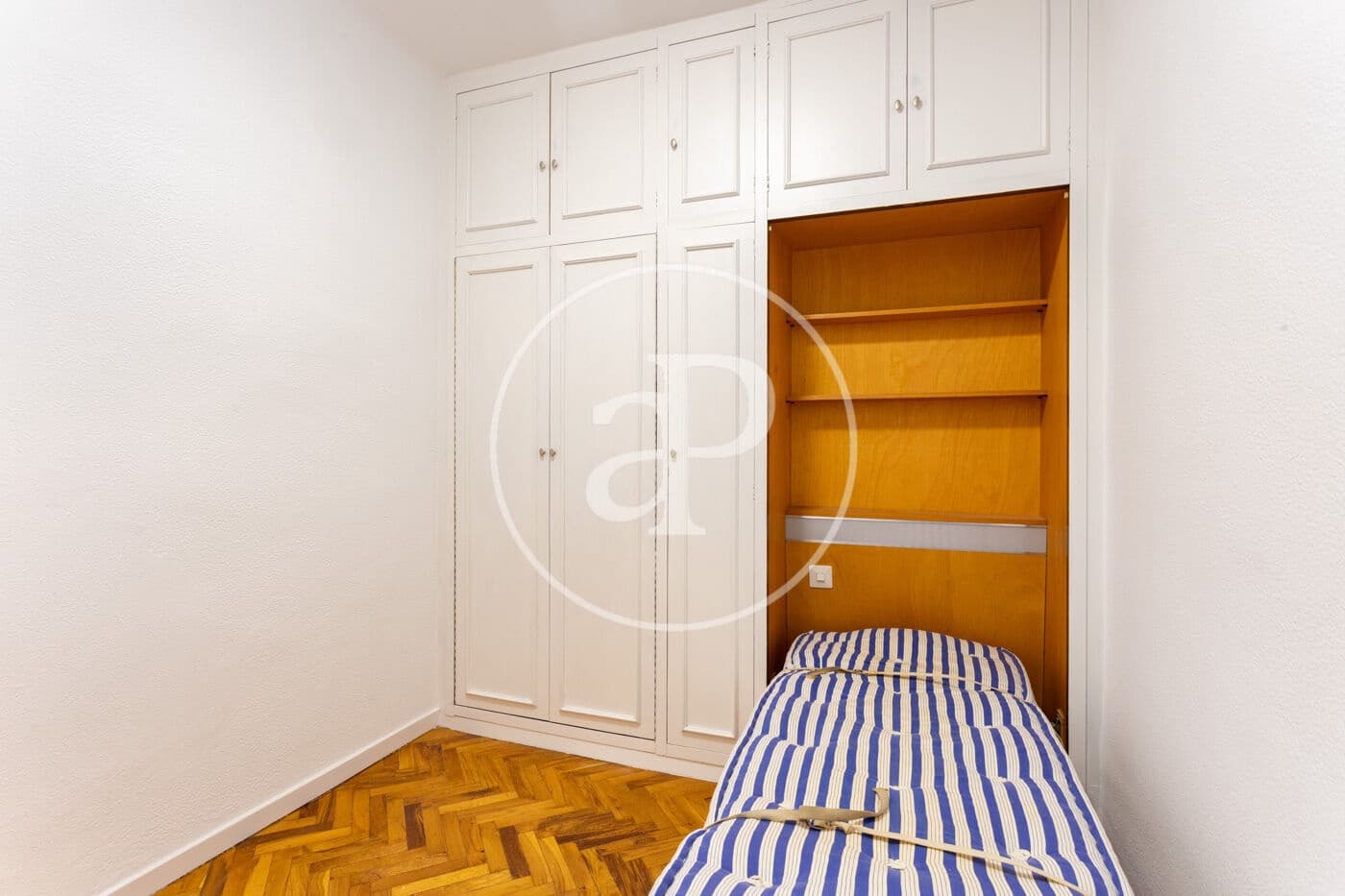 4 sovrum Lägenhet att hyra i Barcelona stad med garage - 2 450 € (Ref: 9773044)