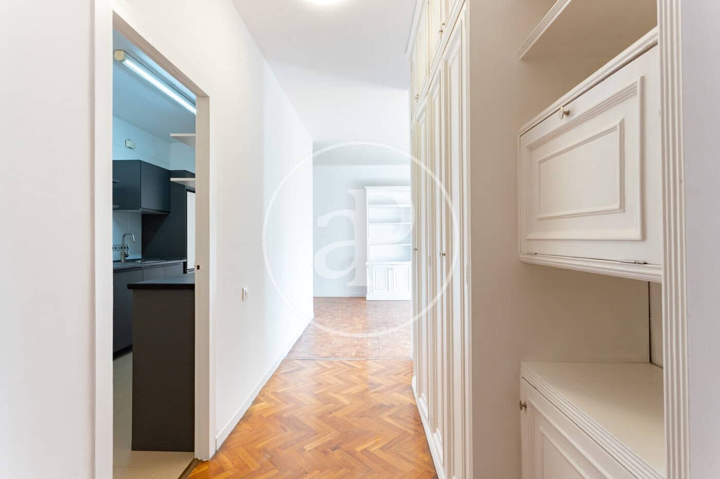 4 sovrum Lägenhet att hyra i Barcelona stad med garage - 2 450 € (Ref: 9773044)