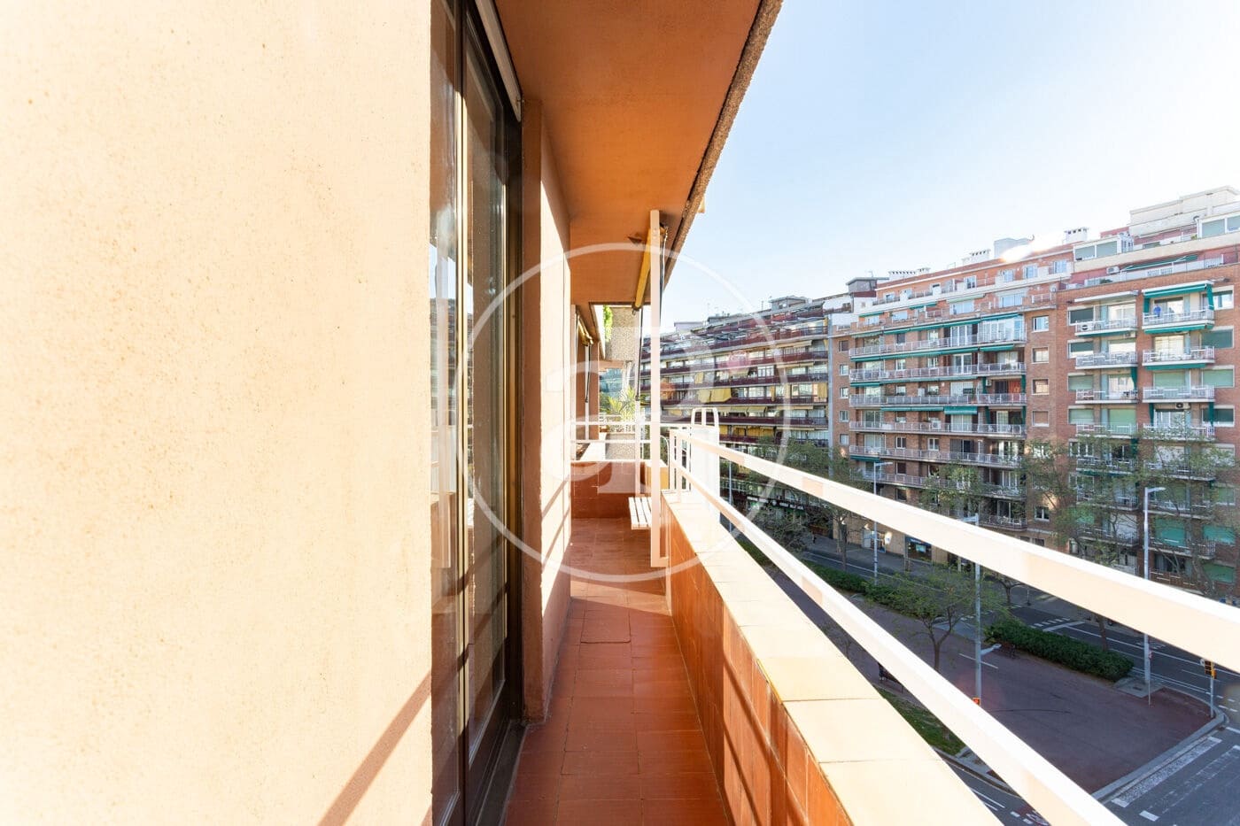 4 sovrum Lägenhet att hyra i Barcelona stad med garage - 2 450 € (Ref: 9773044)