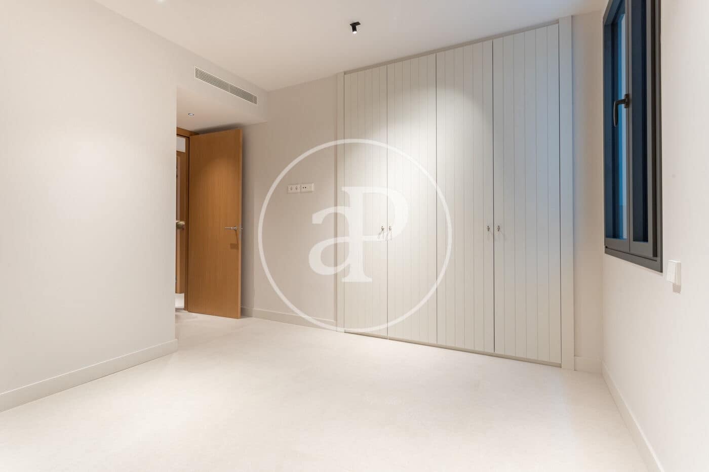 4 makuuhuone Huoneisto vuokrattavana paikassa Barcelona kaupunki mukana uima-altaan 
autotalli - 5 500 € (Ref: 9773046)