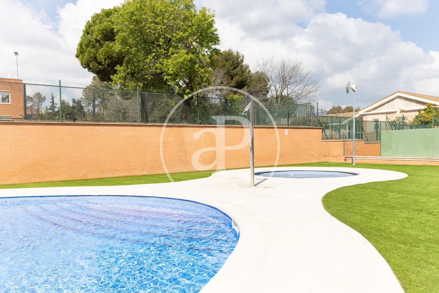 3 sypialnia Apartament do wynajęcia w Sabadell z basenem garażem - 1 336 € (Ref: 9773048)