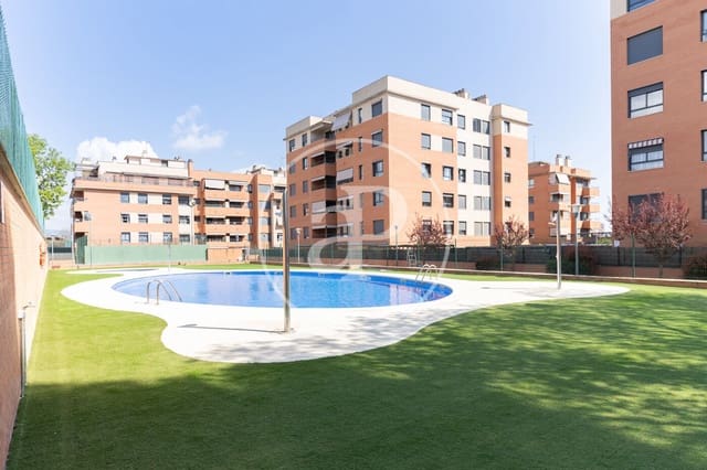 3 sypialnia Apartament do wynajęcia w Sabadell - 1 336 € (Ref: 9773048)