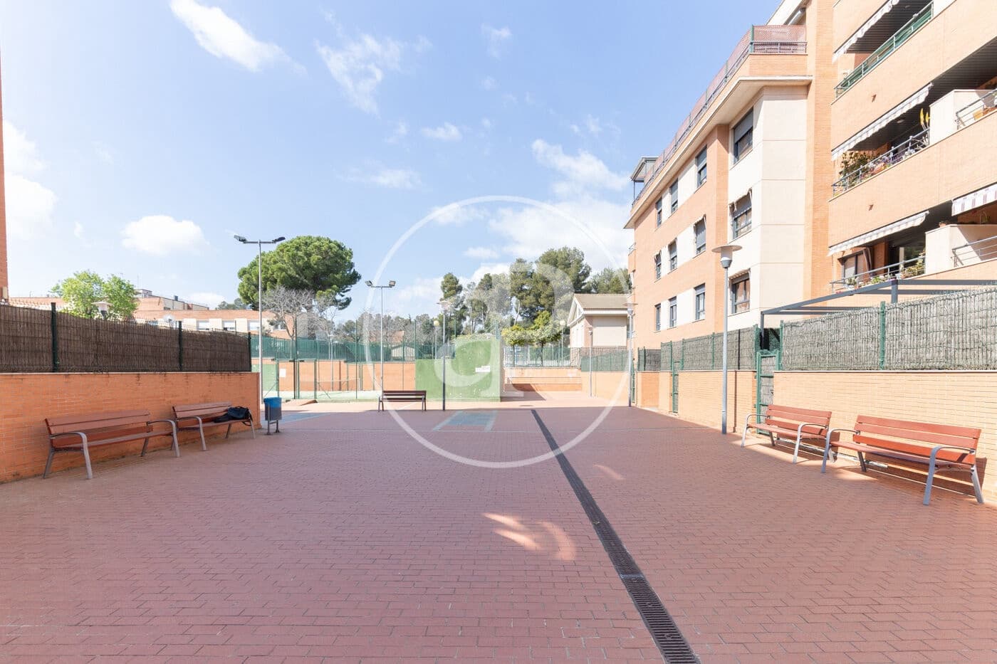 3 sypialnia Apartament do wynajęcia w Sabadell z basenem garażem - 1 336 € (Ref: 9773048)