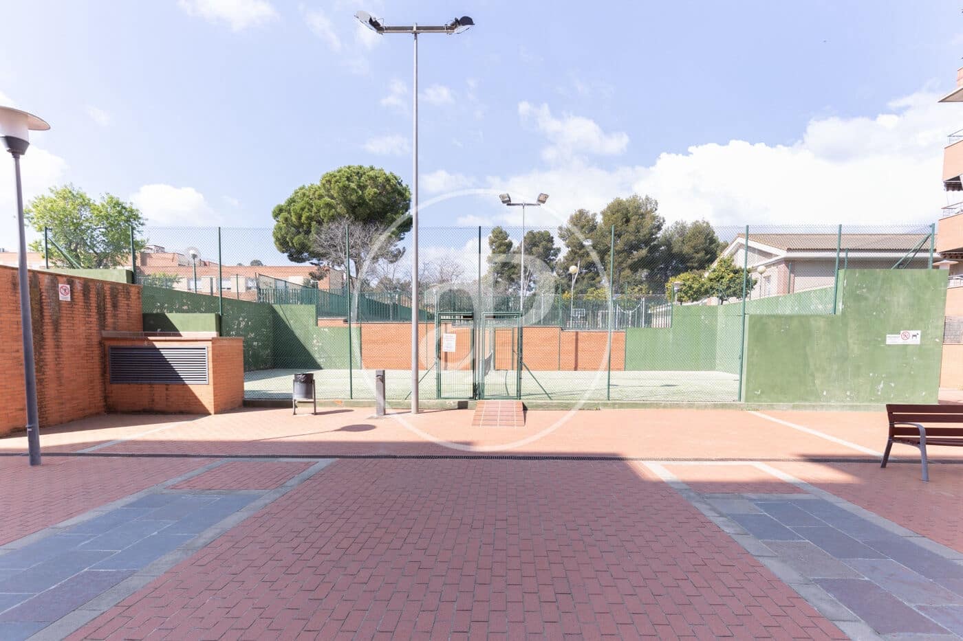 3 sypialnia Apartament do wynajęcia w Sabadell z basenem garażem - 1 336 € (Ref: 9773048)