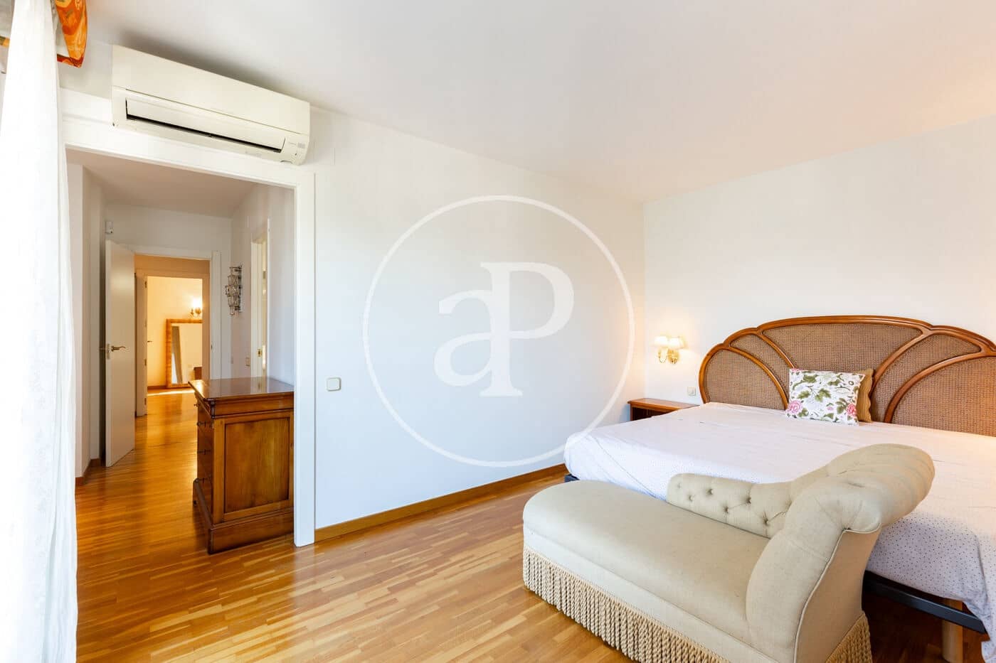 4 bedroom Villa for sale in Sant Cugat del Valles - € 1,600,000 (Ref: 9783241)