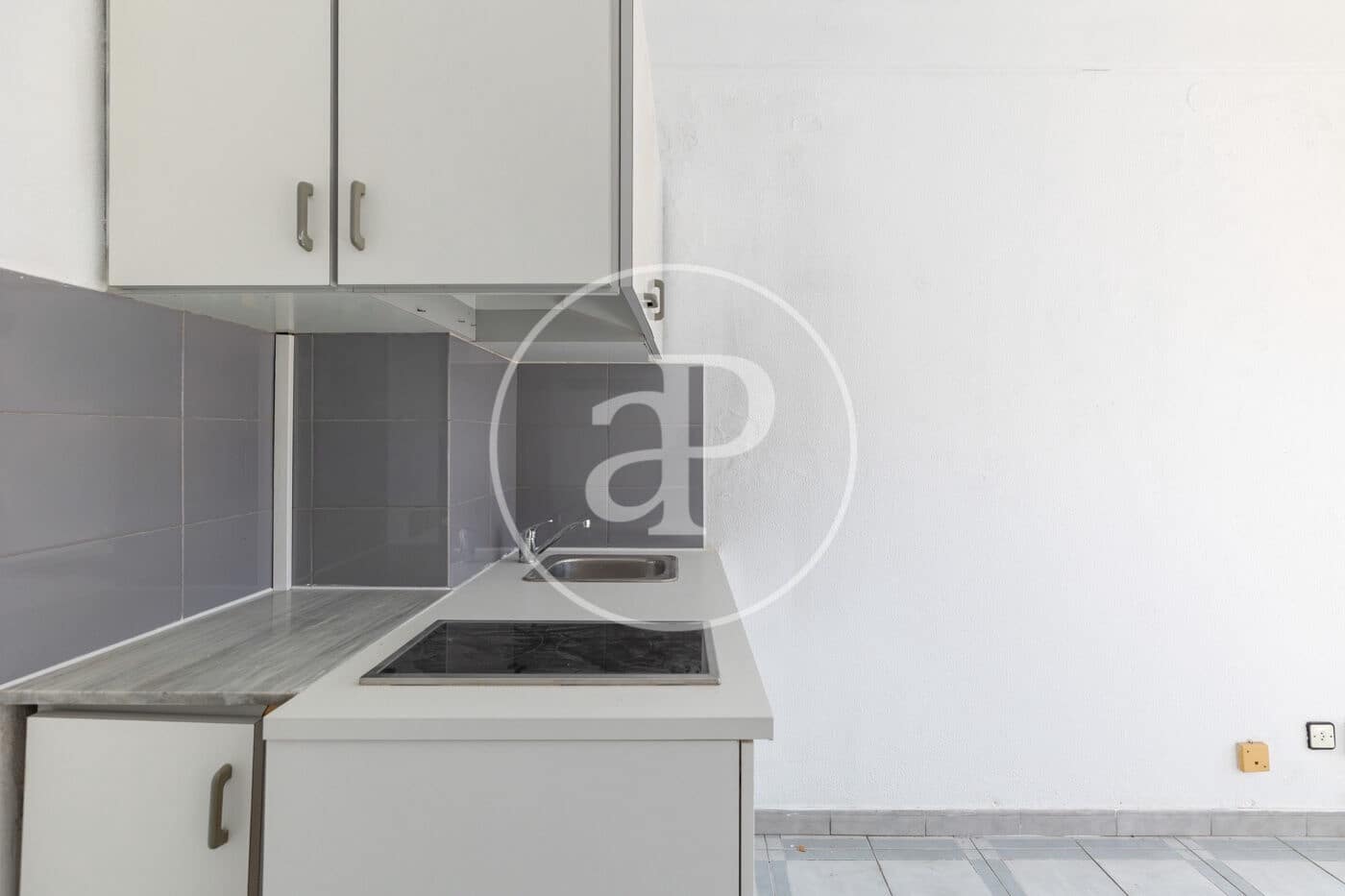 1 soveværelse Lejlighed til salg i Barcelona by - € 220.000 (Ref: 9791037)