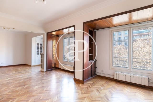 4 soveværelse Lejlighed til leje i Sant Antoni, Barcelona by - € 1.825 (Ref: 9791038)