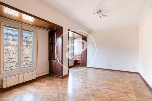 4 soveværelse Lejlighed til leje i Sant Antoni, Barcelona by - € 1.825 (Ref: 9791038)