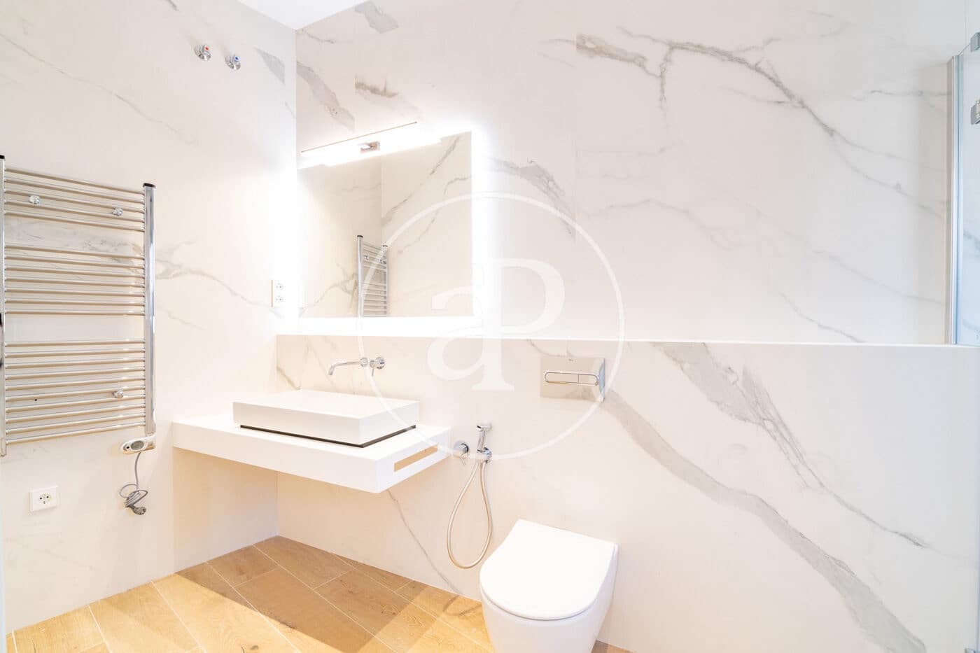 Apartamento de 4 habitaciones en Barcelona ciudad en alquiler - 5.900 € (Ref: 9791041)