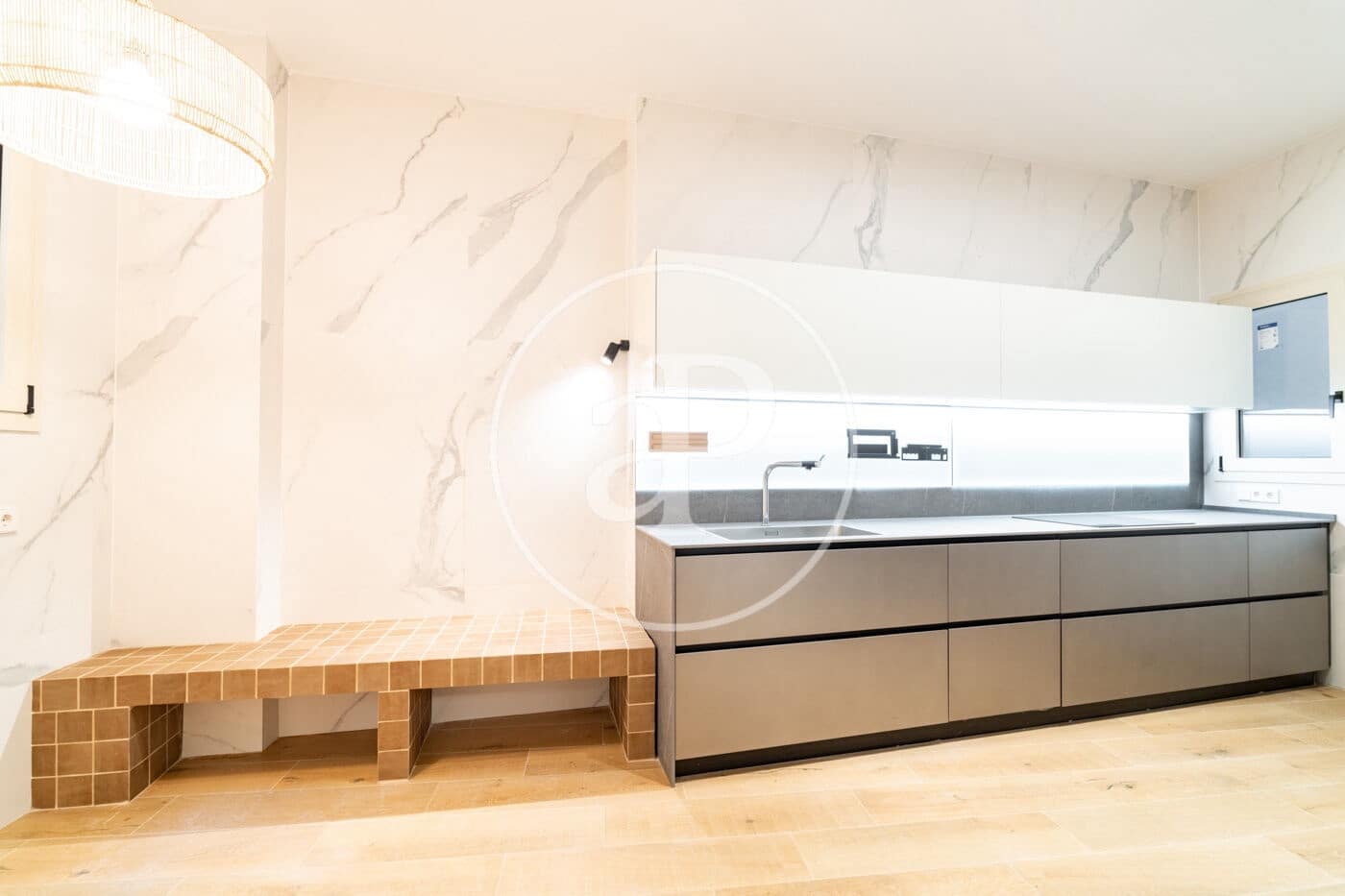 Apartamento de 4 habitaciones en Barcelona ciudad en alquiler - 5.900 € (Ref: 9791041)