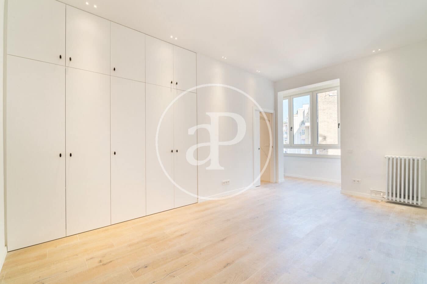 Apartamento de 4 habitaciones en Barcelona ciudad en alquiler - 5.900 € (Ref: 9791041)