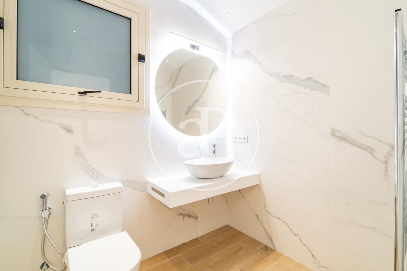 Apartamento de 4 habitaciones en Barcelona ciudad en alquiler - 5.900 € (Ref: 9791041)